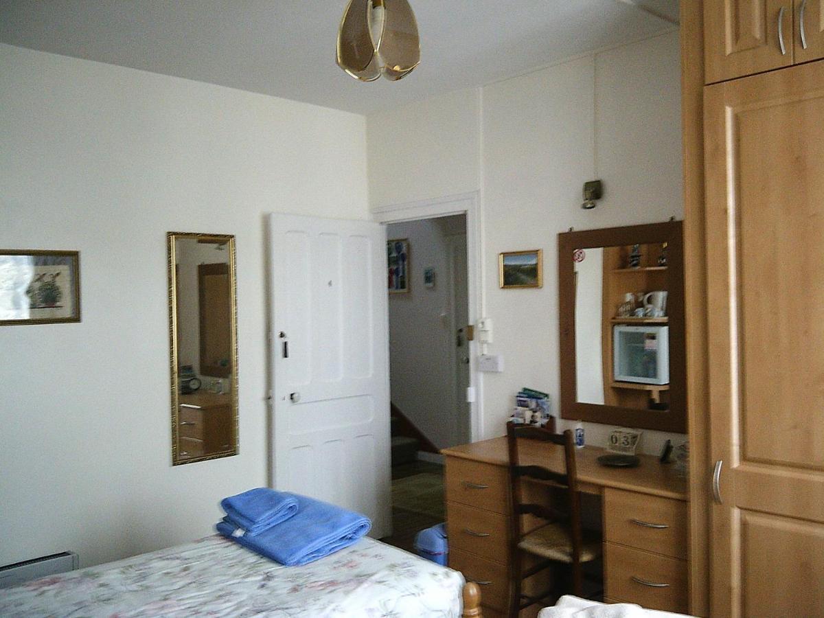 Webb'S Of Glomel Bed and Breakfast Eksteriør billede
