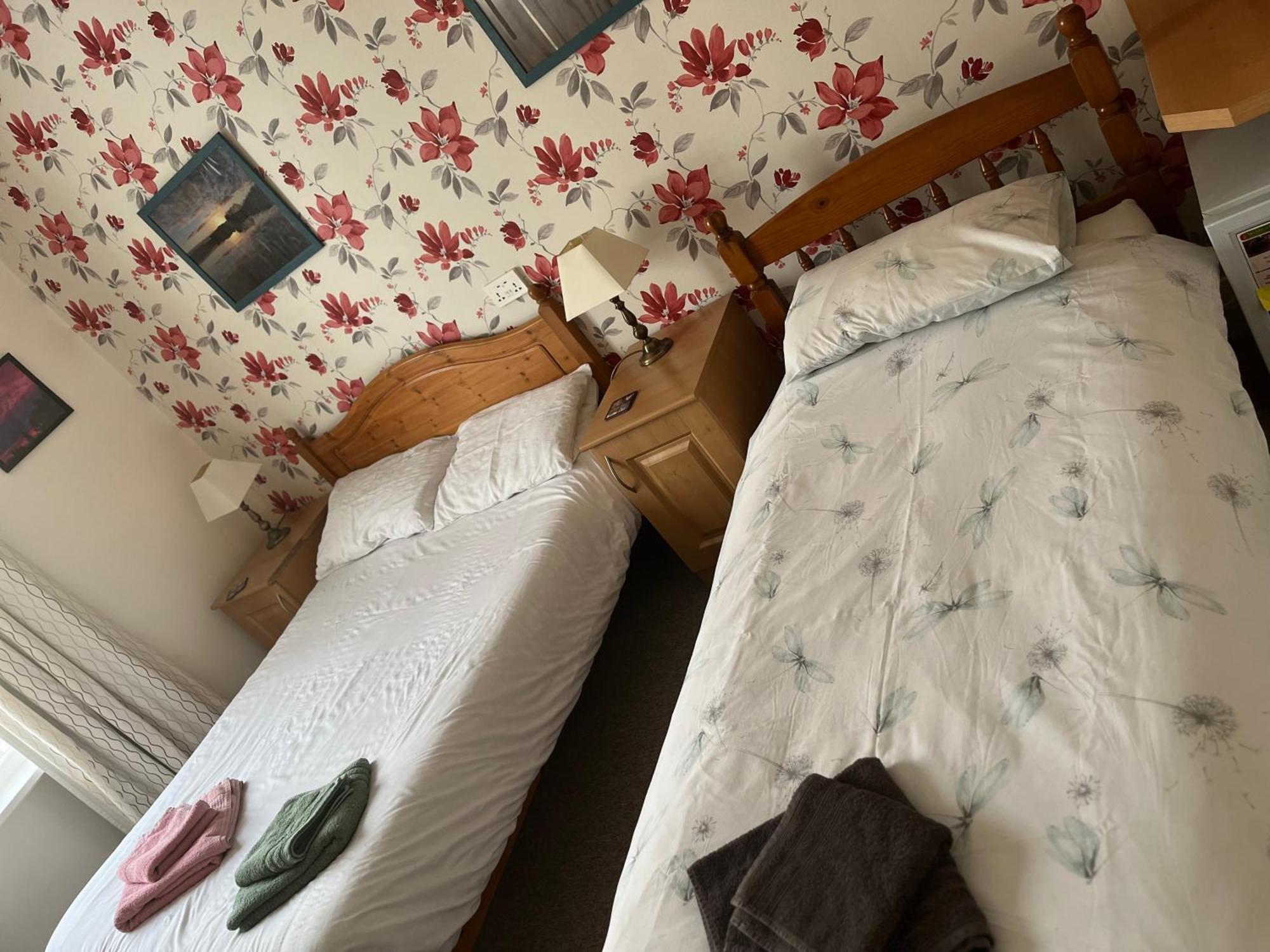 Webb'S Of Glomel Bed and Breakfast Eksteriør billede