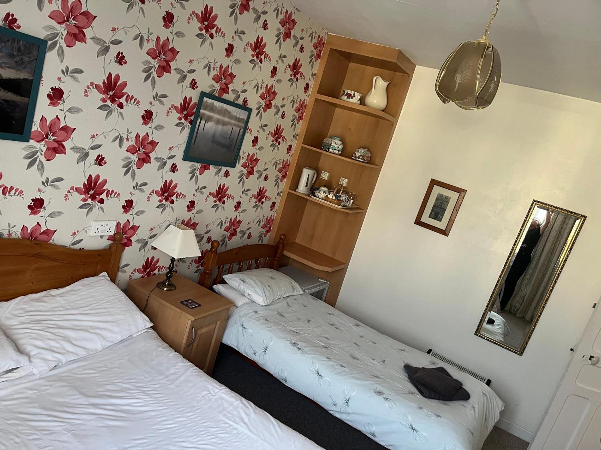 Webb'S Of Glomel Bed and Breakfast Eksteriør billede